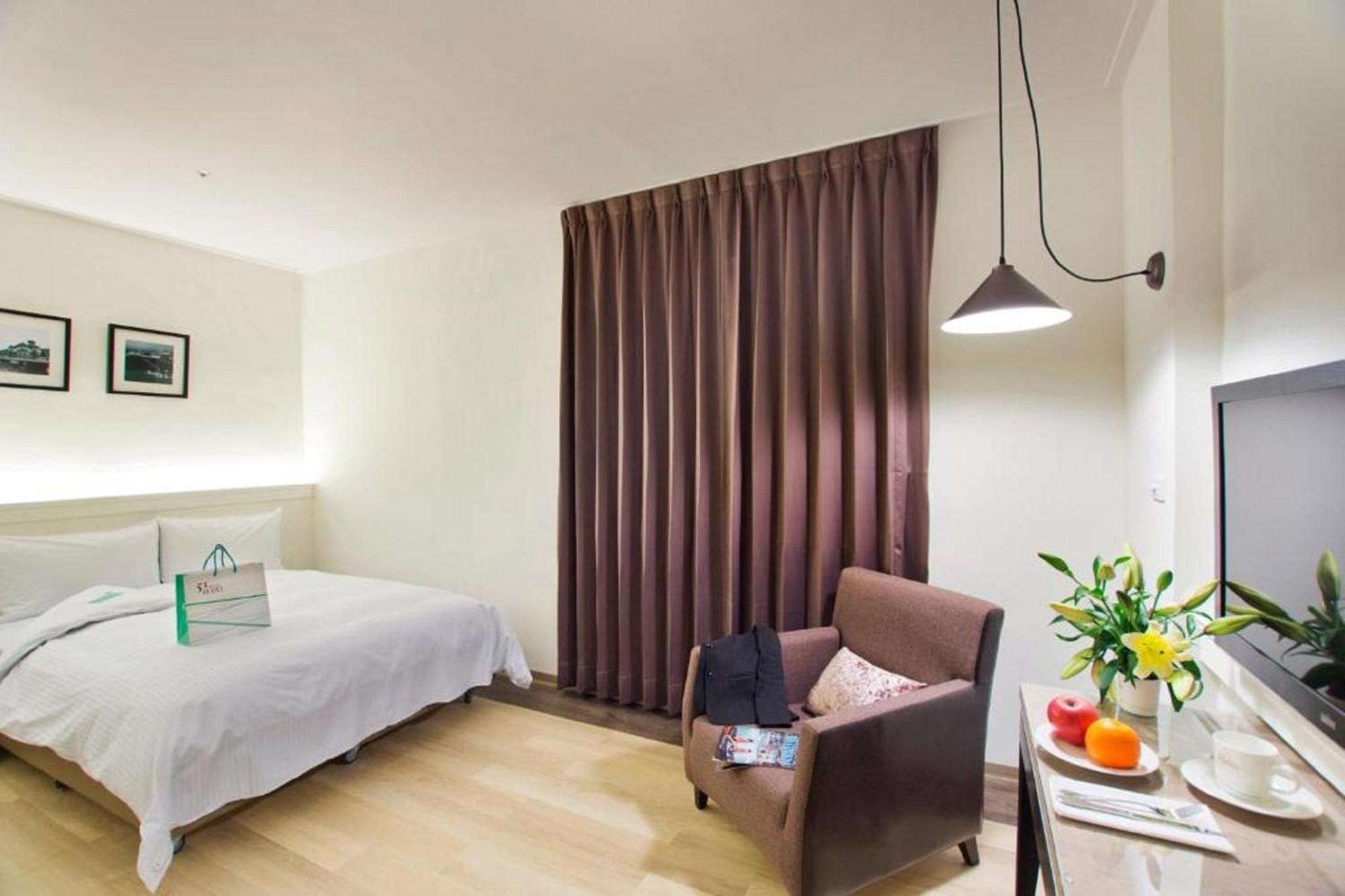 53 Hotel Taichung Dış mekan fotoğraf