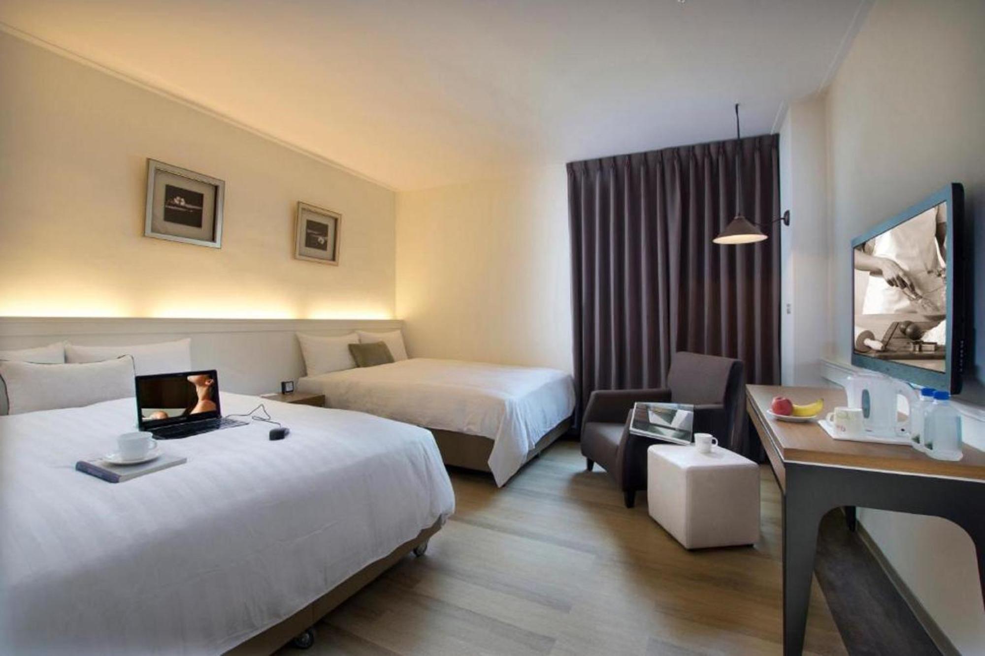 53 Hotel Taichung Dış mekan fotoğraf