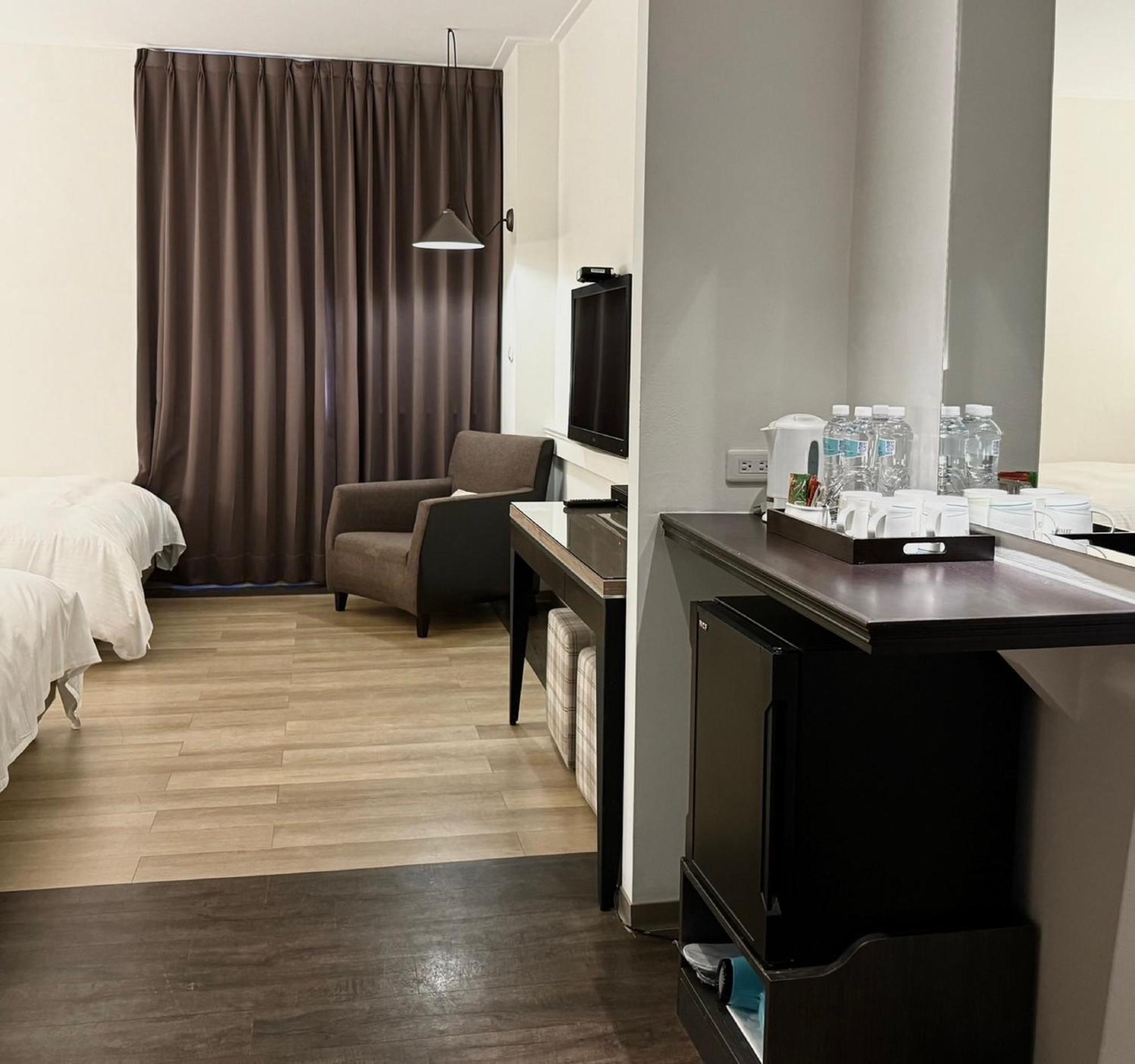 53 Hotel Taichung Dış mekan fotoğraf