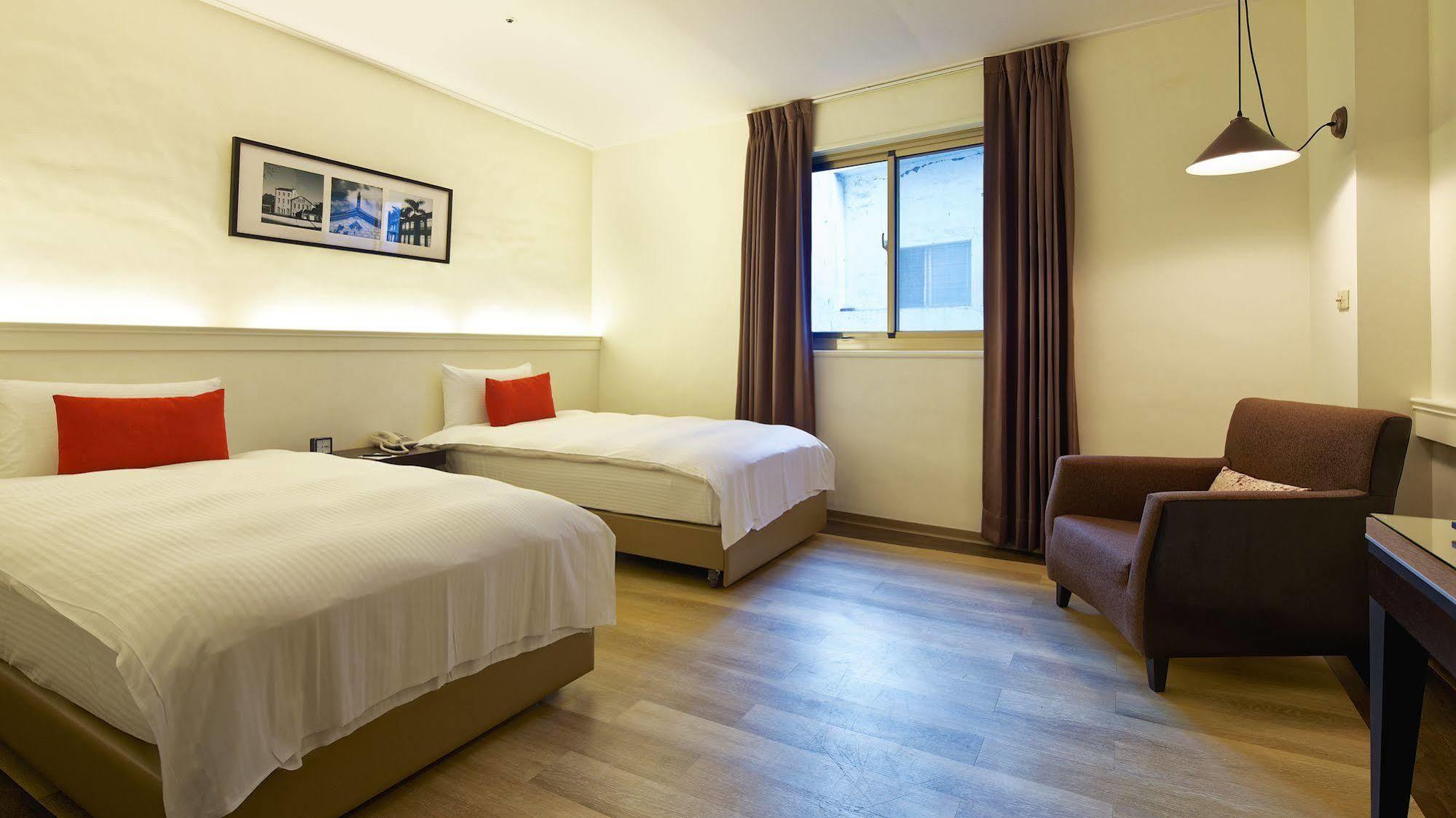 53 Hotel Taichung Dış mekan fotoğraf